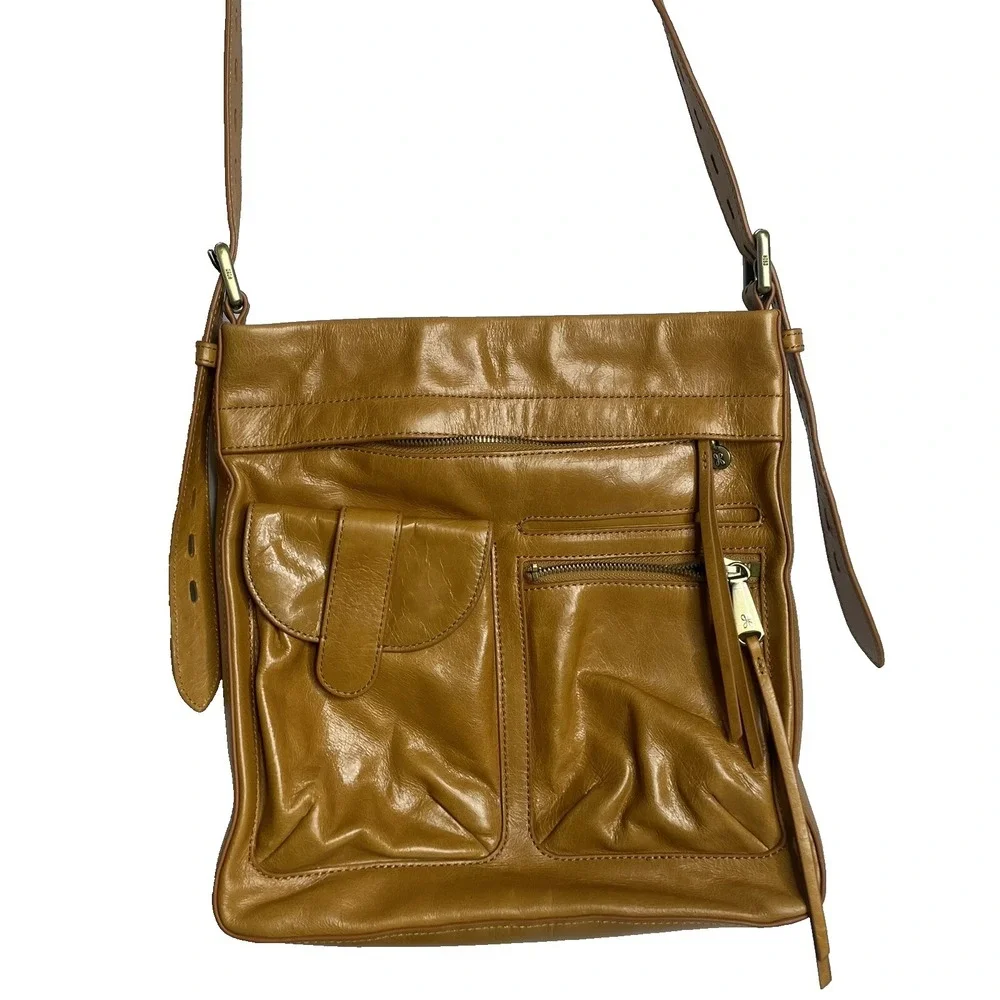 Hobo Leather Crossbody Bag Purse Handbag Honey Caramel Color Zip Pockets